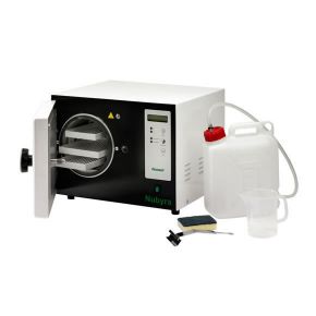 Autoclave for steam sterilization