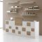 Reception Cube Vismara con frontali in legno e vetrine espositive - lunghezza da 100cm a 200cm